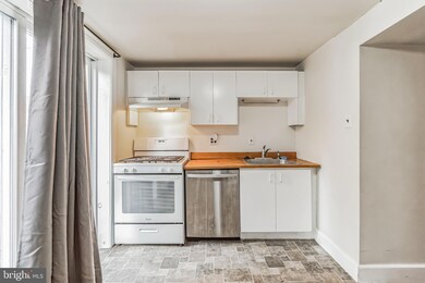 4438 Baker St, Philadelphia, PA 19127 - photo 7