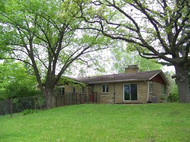 5545 Shamrock Ln, Fitchburg, WI 53711 - photo 7