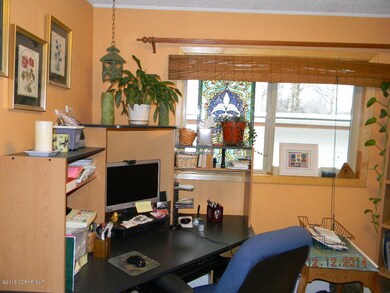 5240 E 42nd Ave, Anchorage, AK 99508 - photo 6