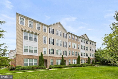 14842 Mason Creek Cir, Leesylvania, VA 22191 - photo 2