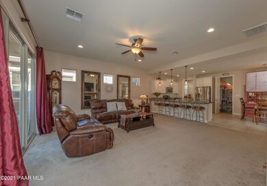 005_Living Room
