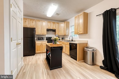 748 Heather Stone Loop unit 31, Glen Burnie, MD 21061 - photo 7