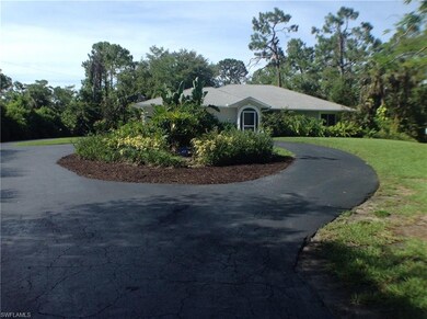 Circular Driveway to Main House