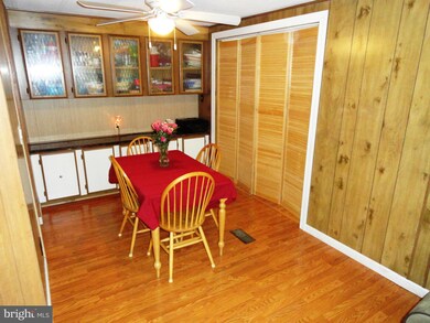 323 Kevins Ct, Lothian, MD 20711 - photo 7