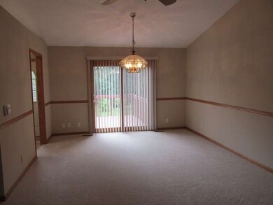 1011 Ridgewood Ave, McHenry, IL 60051 - photo 3