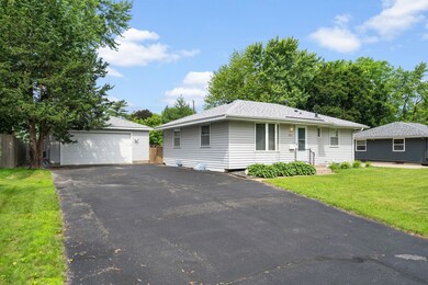 5909 Cavell Ave N, New Hope, MN 55428 - photo 2