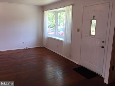 9819 Robinson Blvd, Laurel, MD 20723 - photo 2