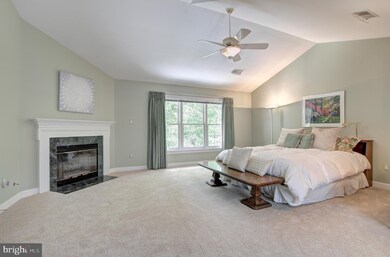 8261 Private Ln, Annandale, VA 22003 - photo 4