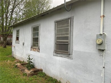 517 Mcknight Ave, West Fork, AR 72774 - photo 4