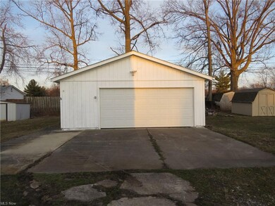 575 Lafayette Blvd, Sheffield Lake, OH 44054 - photo 4