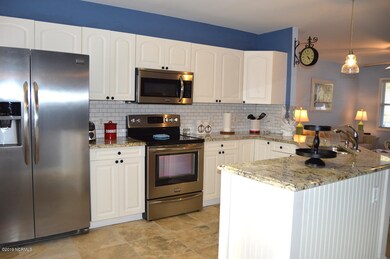 836 Meadow Ln SW, Calabash, NC 28467 - photo 5