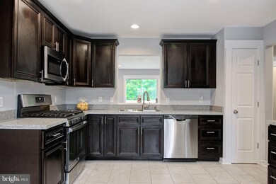 306 Potomac Hills Dr, Stafford, VA 22554 - photo 7