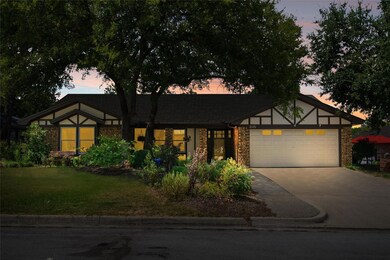 2121 Cambridge Dr, Hurst, TX 76054 - photo 2