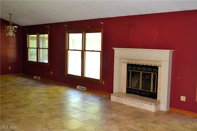 32078 Willow Cir, Avon Lake, OH 44012 - photo 5