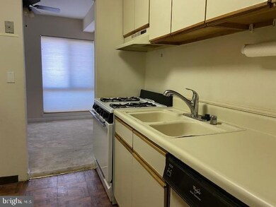 5923 Tamar Dr unit 1, Columbia, MD 21045 - photo 3