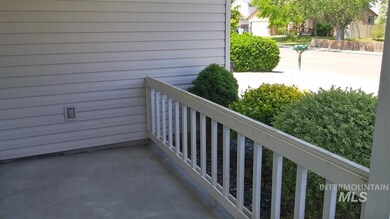 605 S Valley Dr, Nampa, ID 83686 - photo 4