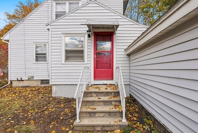 9 Parsons St, Kennebunk, ME 04043 - photo 6