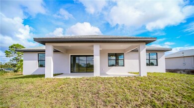 533 Allison St E, Lehigh Acres, FL 33974 - photo 4