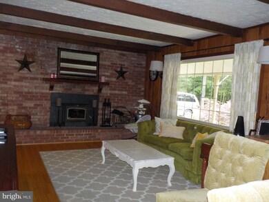 9885 Beech Ln, La Plata, MD 20646 - photo 4