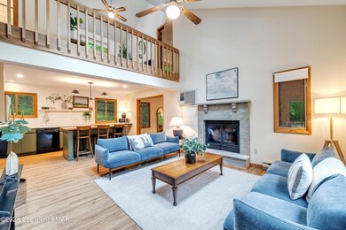 259 Sandlewood Dr, East Stroudsburg, PA 18301 - photo 6