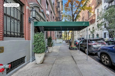 17 W 64th St unit 2E, New York, NY 10023 - photo 5