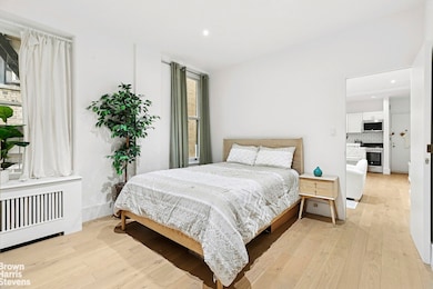 3 E 85th St unit 3C, New York, NY 10028 - photo 4