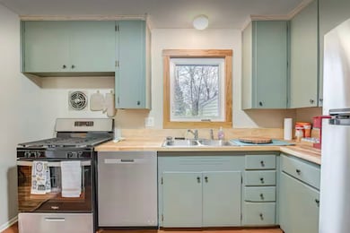 unlisted-address, Hoffman Estates, IL 60169 - photo 7