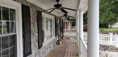 608 Siler St, Siler City, NC 27344 - photo 4