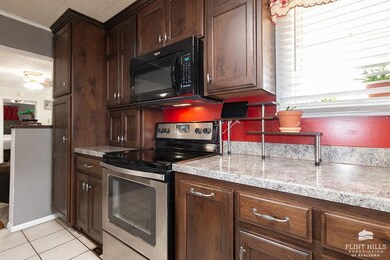 unlisted-address, Maple Hill, KS 66507 - photo 6