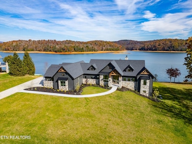 135 Crown Jewel Ln, Lafollette, TN 37766 - photo 2