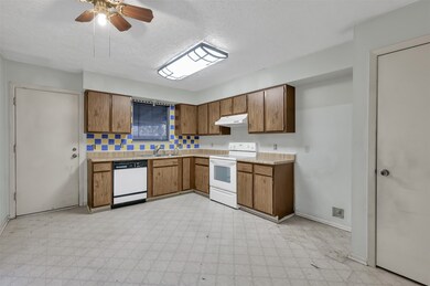 4502 Monteith Dr, Spring, TX 77373 - photo 7