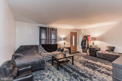 1042 Foxridge Ln, Essex, MD 21221 - photo 4