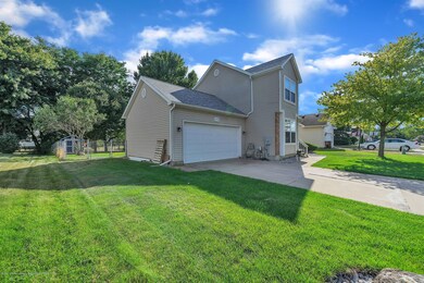 03-4545-Doncaster-Ave-WindowStill-R