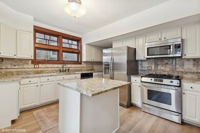 6645 N Washtenaw Ave, Chicago, IL 60645 - photo 5