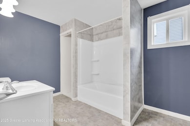 128 E Columbia St, Mason, MI 48854 - photo 4