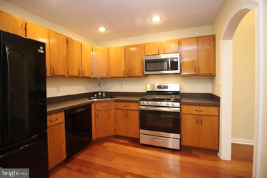 71 Crabapple Ln, Franklin Park, NJ 08823 - photo 7