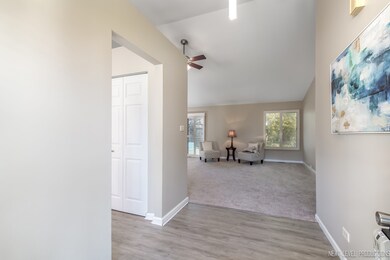 1444 Westglen Dr, Naperville, IL 60565 - photo 4