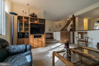 6 Garrison Place, Newtown, PA 18940 - photo 4