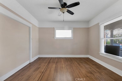 649 W 8th St, San Pedro, CA 90731 - photo 4