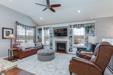 unlisted-address, Winfield, IL 60190 - photo 3