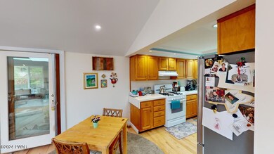 120 Puma Ct, Dingmans Ferry, PA 18328 - photo 7