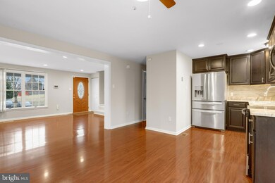 19 Woodbench Ct, Reisterstown, MD 21136 - photo 7