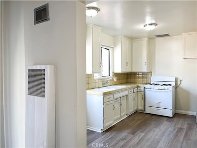 3450 Redondo Beach Blvd unit 2, Torrance, CA 90504 - photo 5