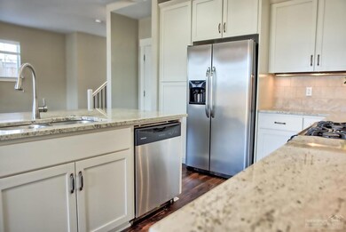 1027 SE Leonel Ln, Bend, OR 97702 - photo 5