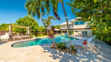 4-3728FLAGLER-poolandhouse