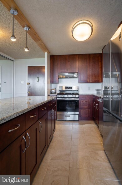 Radnor House unit 916, Bryn Mawr, PA 19010 - photo 5