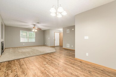 Laminate, carpet & neutral paint
