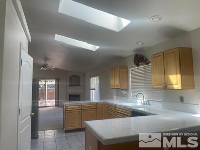 3695 Oakridge Dr, Sparks, NV 89436 - photo 3