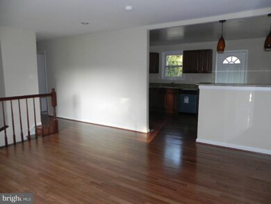 7022 Canyon Dr, Capitol Heights, MD 20743 - photo 5