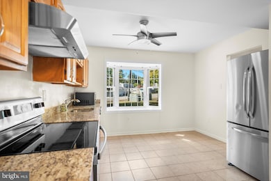 unlisted-address, Woodbridge, VA 22191 - photo 7